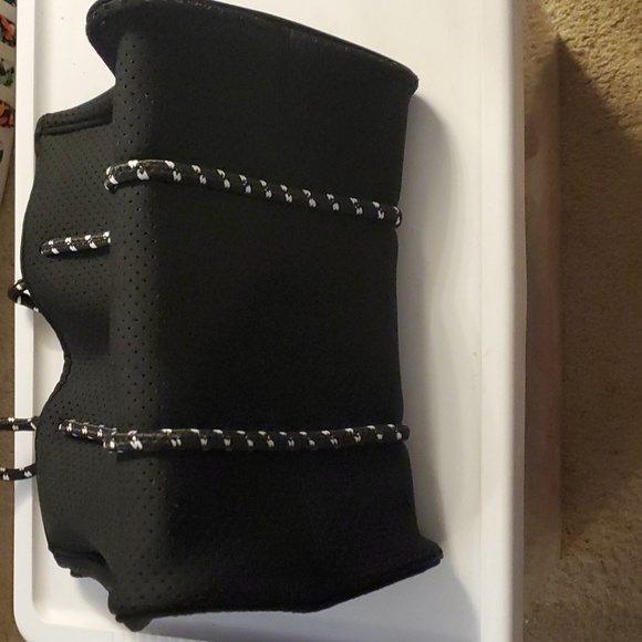 Large Neoprene Tote - Picture 4 of 10